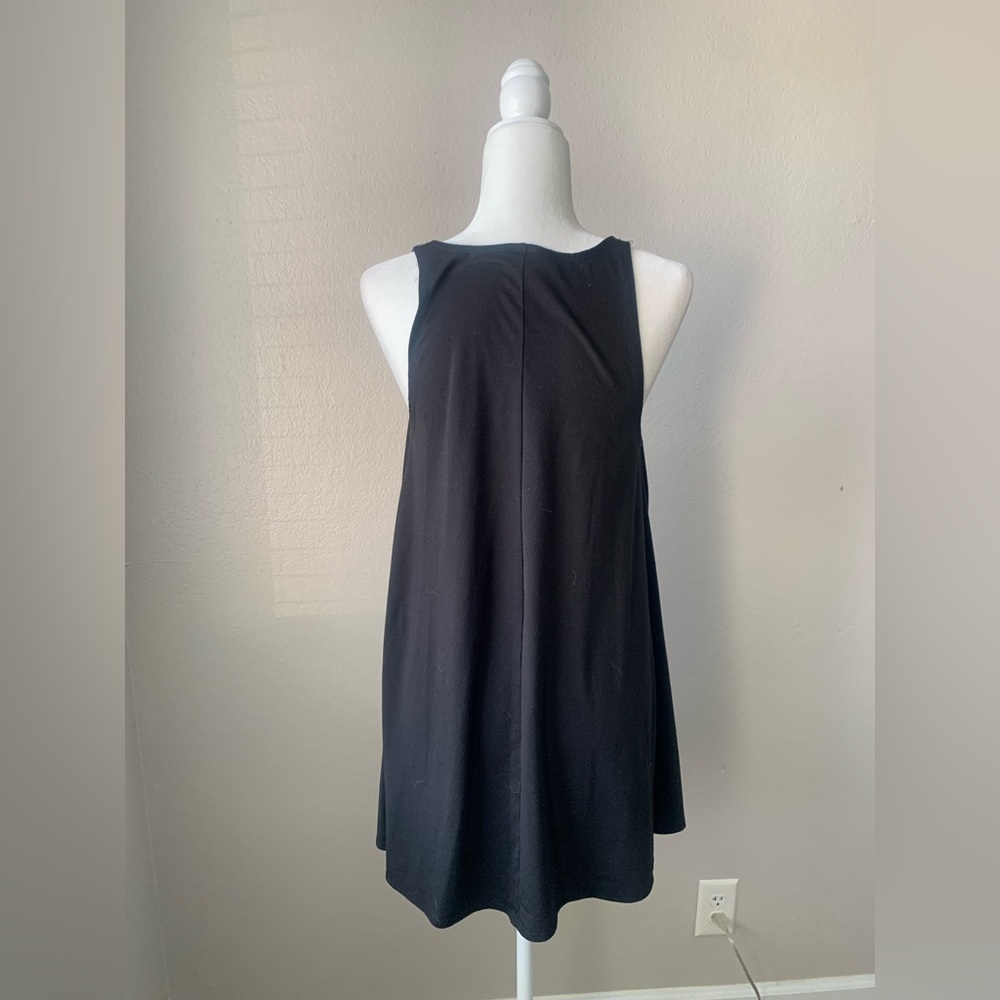 Xhilaration Classic Black Sleeveless Top - Picture 3 of 4